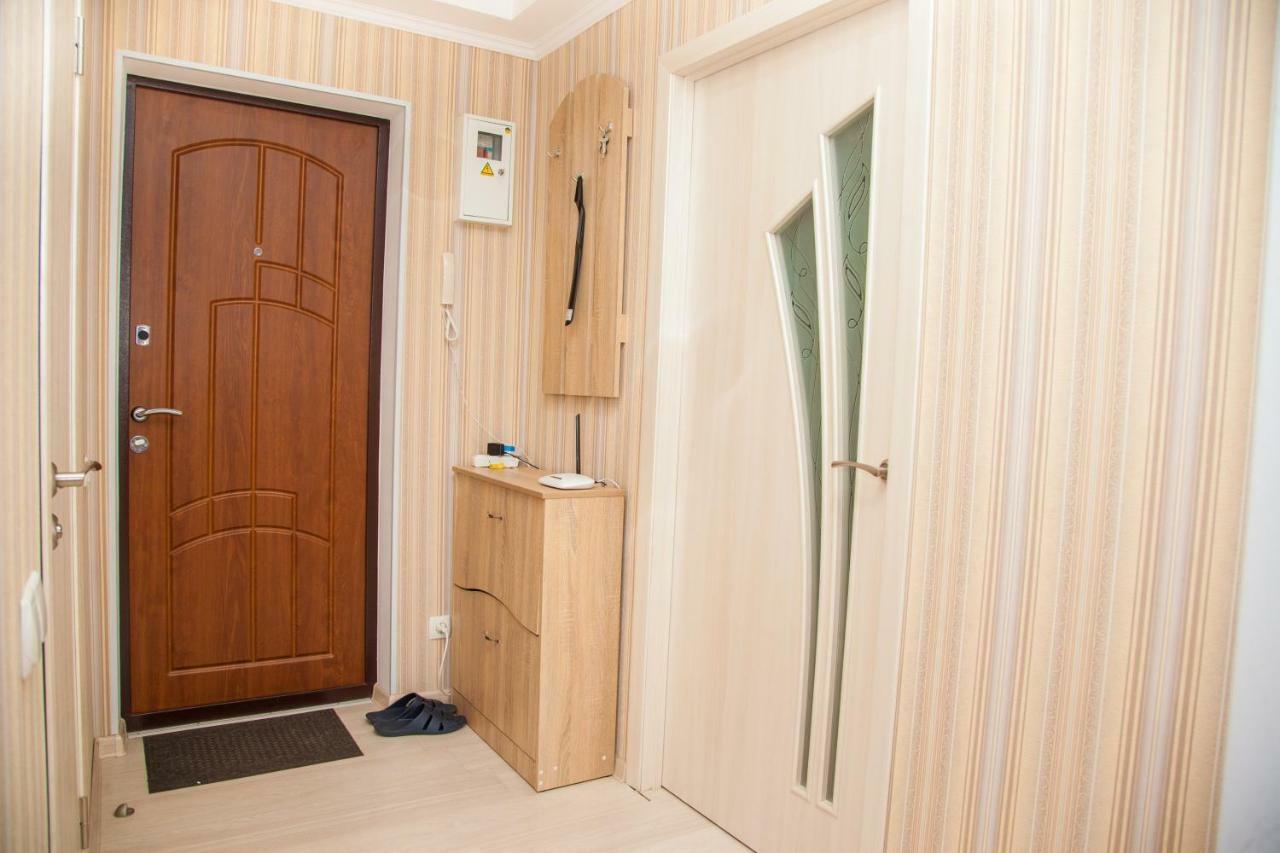 Semi-Luxury Apartment On Zaporozhskaya 9 Zaporizhia Exterior foto