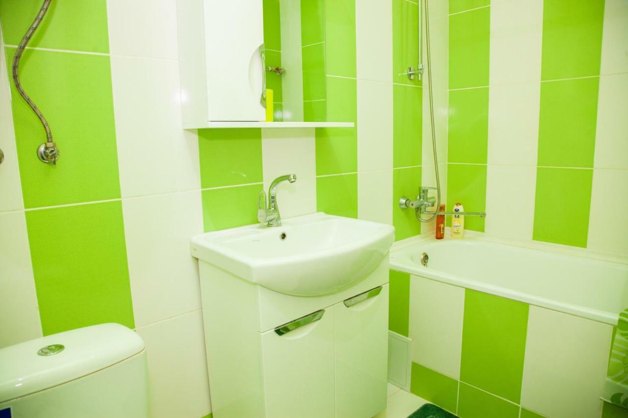 Semi-Luxury Apartment On Zaporozhskaya 9 Zaporizhia Exterior foto